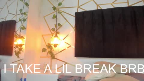 Snapshot of ambeer_rousess chatting on 02/26/25, 11:48 Amber online show from 02/26/25, 11:48