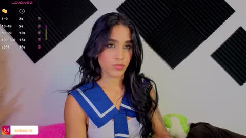 Snapshot of ambeer_rousess chatting on 09/13/25, 11:37 Amber online show from 09/13/25, 11:37