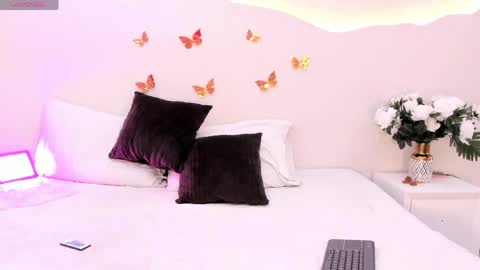 Amber grey online show from 04/15/26, 07:32