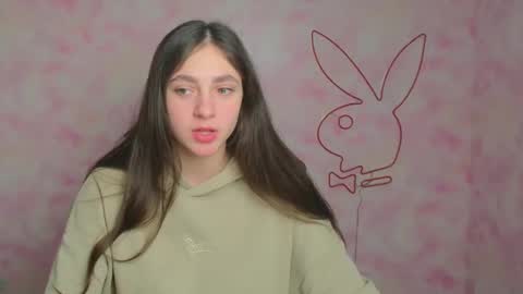 Snapshot of amber__r chatting on 02/17/26, 06:43 Amber online show from 02/17/26, 06:43