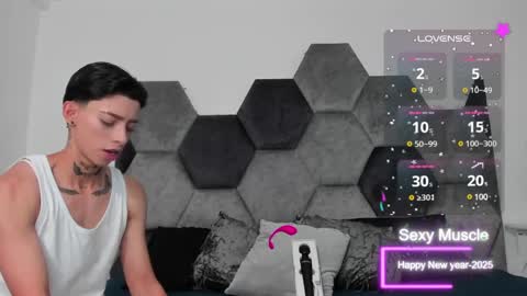 Snapshot of amber_adams_ chatting on 02/11/25, 01:30 Amber online show from 02/11/25, 01:30