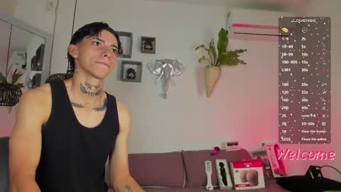 Snapshot of amber_adams_ chatting on 12/14/25, 03:06 Amber online show from 12/14/25, 03:06