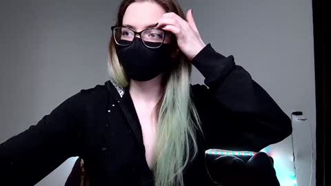 Amber non-nude model online show from 12/12/24, 11:47