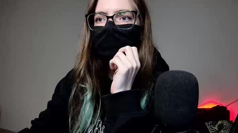 Amber non-nude model online show from 09/27/25, 11:10