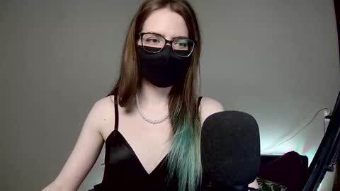 Amber non-nude model online show from 10/06/25, 11:13