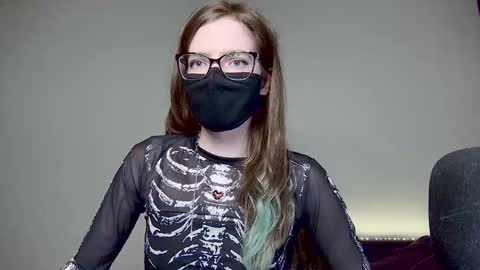 Amber non-nude model online show from 12/02/25, 01:55