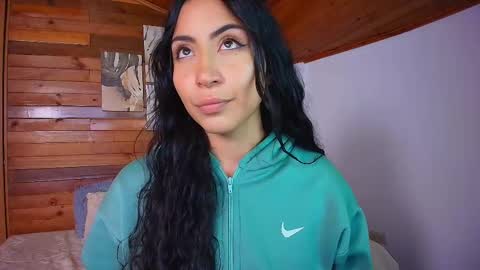 Snapshot of amber_curly chatting on 01/12/26, 09:20 amber_curly online show from 01/12/26, 09:20