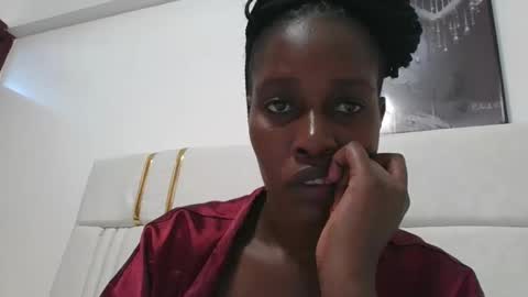 amber_cutie2 online show from 09/11/25, 11:05