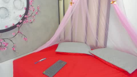 Amber online show from 12/22/25, 12:13