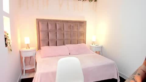 Snapshot of amber_ink chatting on 09/30/25, 07:52 amber_ink online show from 09/30/25, 07:52