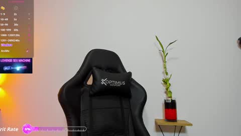 Snapshot of amber_kholin chatting on 11/02/25, 03:09 scarlett online show from 11/02/25, 03:09