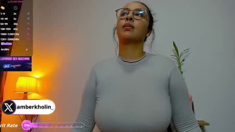 Snapshot of amber_kholin chatting on 11/04/25, 03:05 scarlett online show from 11/04/25, 03:05