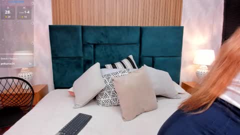 Emily online show from 12/22/25, 06:38