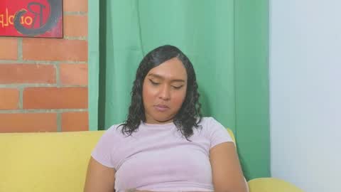 Snapshot of amber_lee20 chatting on 12/04/24, 01:14 LUISA online show from 12/04/24, 01:14