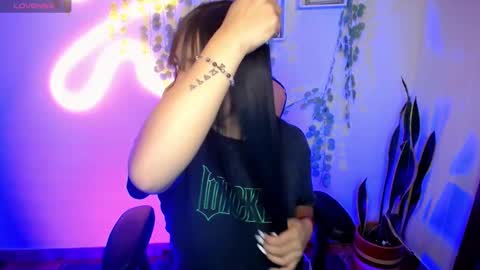 Amber online show from 01/28/25, 02:43