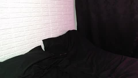 Snapshot of amber_rouss chatting on 01/10/25, 04:54 ROUSS online show from 01/10/25, 04:54