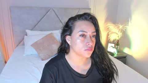 Amber Collins online show from 03/08/26, 01:04