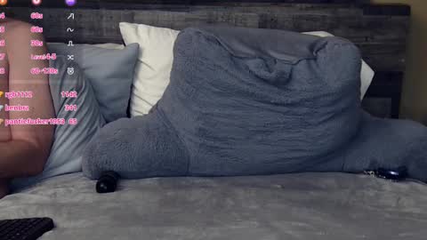 Snapshot of amberdawnn23 chatting on 02/01/25, 04:35 Amber Dawnn online show from 02/01/25, 04:35