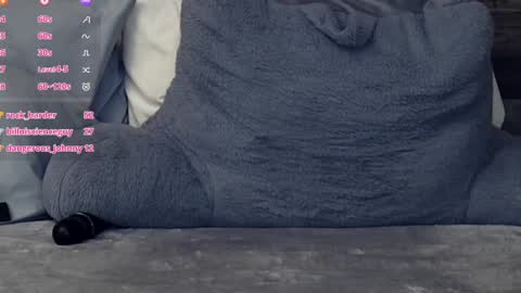 Snapshot of amberdawnn23 chatting on 02/04/25, 11:27 Amber Dawnn online show from 02/04/25, 11:27