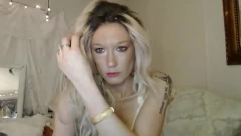 Snapshot of amberdesmond722 chatting on 02/25/26, 12:53 Kaligirll online show from 02/25/26, 12:53