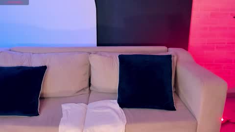 Amber Fox online show from 11/24/25, 02:50