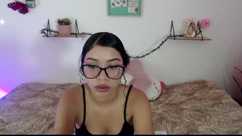 Amber Jeong online show from 01/04/25, 01:52