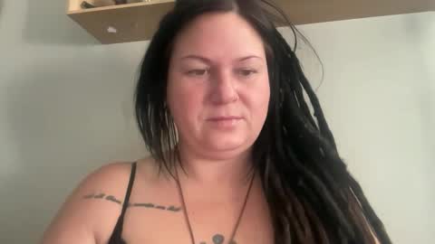 Snapshot of ambermoss7 chatting on 11/14/25, 06:28 ambermoss7 online show from 11/14/25, 06:28