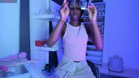 Snapshot of amberprincess2 chatting on 02/13/26, 03:30 Amber online show from 02/13/26, 03:30