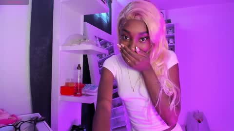 Snapshot of amberprincess2 chatting on 02/22/26, 03:43 Amber online show from 02/22/26, 03:43