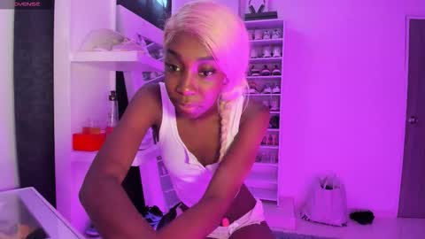 Snapshot of amberprincess2 chatting on 02/27/26, 02:39 Amber online show from 02/27/26, 02:39