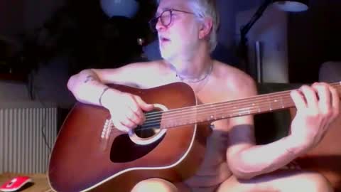 Amberr11 online show from 12/02/25, 11:45