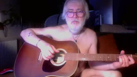 Snapshot of amberr11 chatting on 02/02/26, 12:31 Amberr11 online show from 02/02/26, 12:31