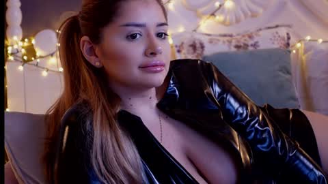 Snapshot of amberseyes chatting on 12/28/24, 12:45 Amberseyes online show from 12/28/24, 12:45