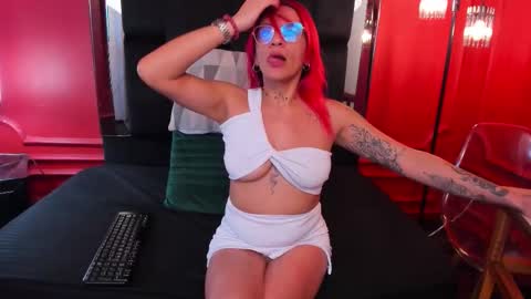 Amber online show from 11/04/25, 07:13