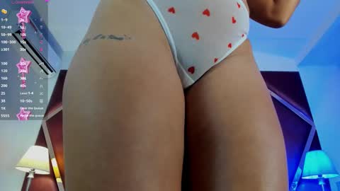 ambervegaa online show from 10/11/25, 11:20