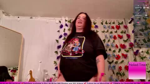 Snapshot of amberxoxhoney chatting on 10/10/25, 11:59 Amber Honey online show from 10/10/25, 11:59