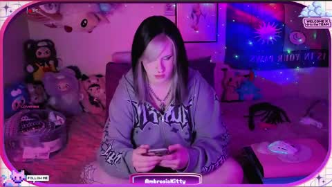 Snapshot of ambrosiakitty chatting on 05/28/26, 09:17 Ambrosia online show from 05/28/26, 09:17