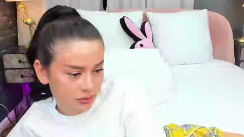 Snapshot of amedeeabanks chatting on 02/19/25, 12:25 AMY online show from 02/19/25, 12:25