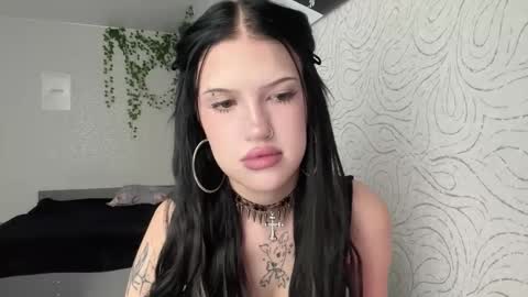 Snapshot of ameeludkowski chatting on 11/17/25, 10:10 Alica online show from 11/17/25, 10:10