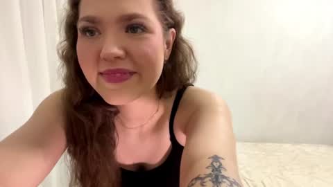 Mia online show from 06/21/26, 05:04
