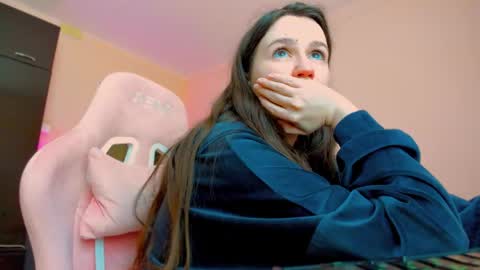 Eileen online show from 04/15/26, 08:09