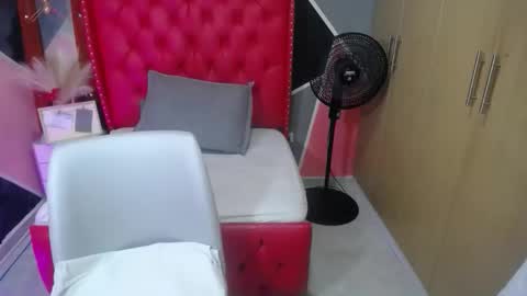 Snapshot of ameli_porter2 chatting on 09/28/25, 05:07 ameli online show from 09/28/25, 05:07