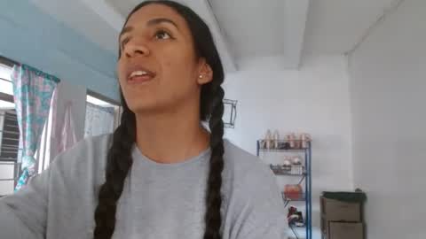 amelia  online show from 10/01/25, 03:18