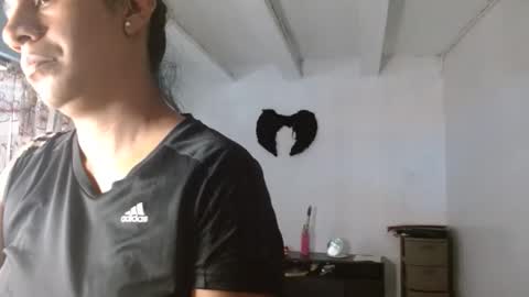 amelia  online show from 11/18/25, 02:43