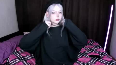 Amelia online show from 10/14/25, 11:44