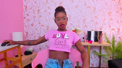 Snapshot of amelia_adms chatting on 03/05/25, 10:21 Amelia Adams online show from 03/05/25, 10:21