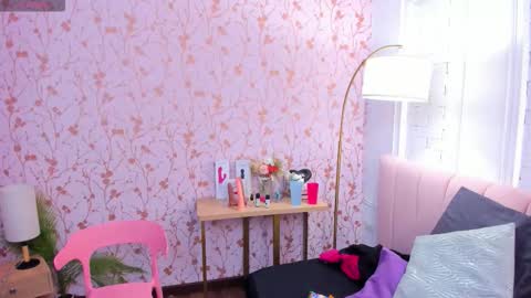 Snapshot of amelia_adms chatting on 09/27/25, 06:57 Amelia Adams online show from 09/27/25, 06:57