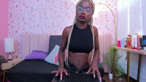 Snapshot of amelia_adms chatting on 10/09/25, 07:12 Amelia Adams online show from 10/09/25, 07:12