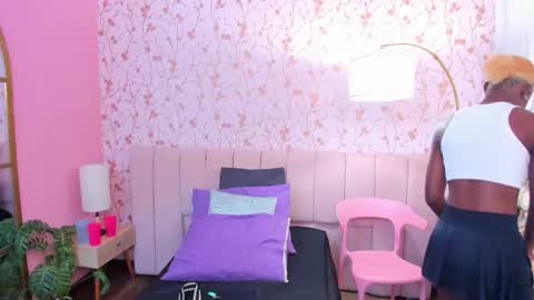 Snapshot of amelia_adms chatting on 10/18/25, 07:14 Amelia Adams online show from 10/18/25, 07:14