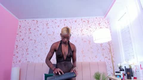 Amelia Adams online show from 12/15/25, 07:29